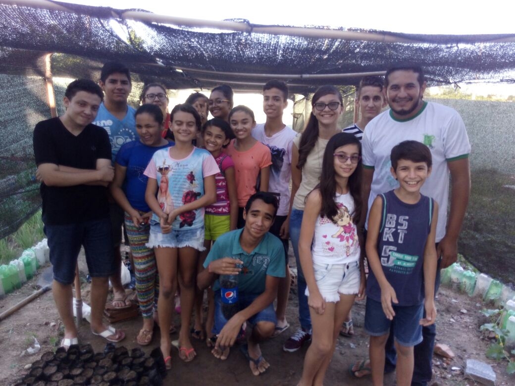 Jovens da Quase-Paroquia São Sebastião de Alencar/ Iguatu NE1 realizam gesto concreto da Campanha da Fraternidade