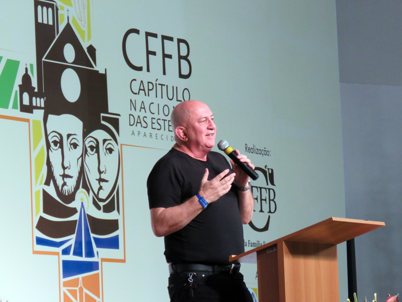 A Conferência da Família Franciscana do Brasil: Ouvir Tanto o Clamor da Terra Como o Clamor dos Pobres. ” LS,49  
