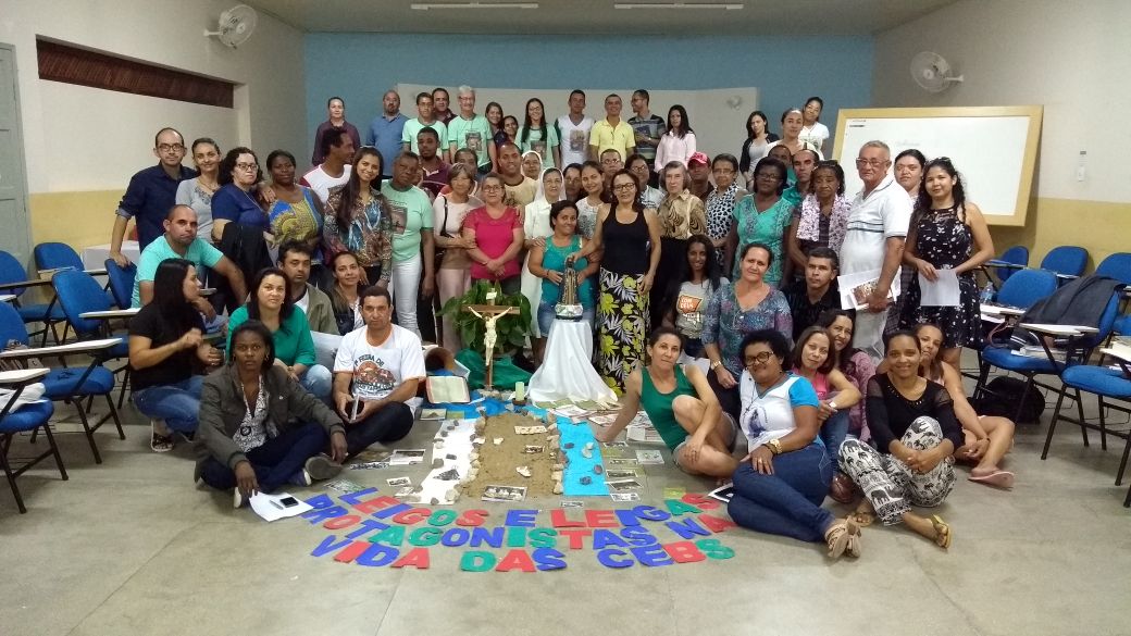 Encontro diocesano das CEBs Diocese de Caetité – Bahia.  LEIGOS E LEIGAS PROTAGONISTAS DA VIDA NAS CEBs